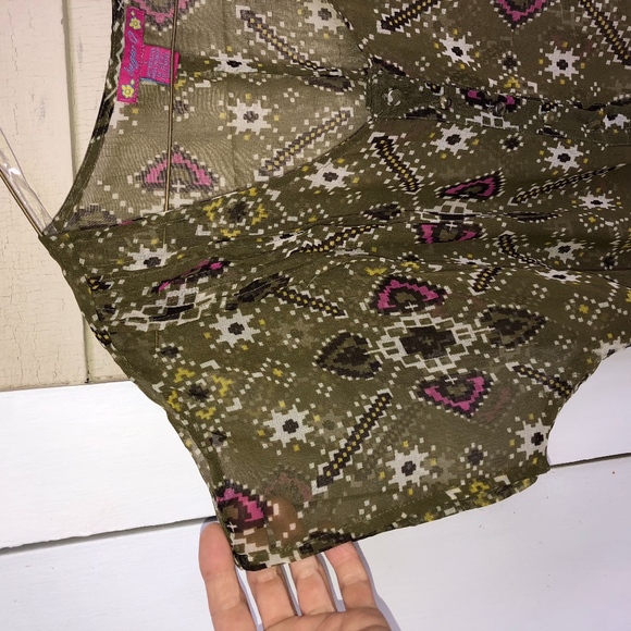 SUGAR 17 olive patterned cropped button blouse - Picture 2 of 6